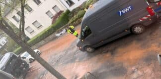 UPDATE: Trierer Medardstraße nach Wasserrohrbruch in Teilen voll gesperrt – Busse werden umgeleitet