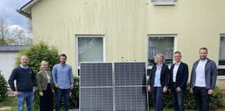 Wittlich: Balkonkraftwerk in Grundschule Friedrichstraße in Betrieb genommen