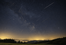 Sternschnuppen über Trier, Eifel und Luxemburg: Heute Nacht erreichen die Lyriden ihr Maximum Sternschnuppen der Lyriden am Nachthimmel über der Mosel-Eifel-Region – klarer Sternenhimmel mit Meteoren in der Nacht im April 2026