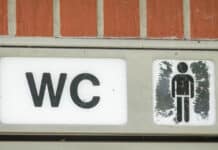 Eskalation auf Rastplatz: Schmutzige Toilette löst Streit aus