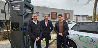 Stadtwerke Trier nehmen erste Schnellladesäule in Wittlich in Betrieb