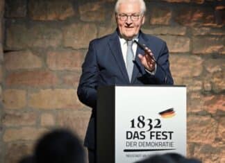 Steinmeier bei Demokratiefest: „Wir als Bürgergesellschaft müssen hellwach sein“