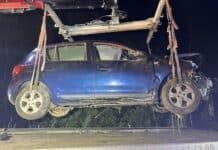 Unfall zwischen Reinsfeld und Farschweiler: PKW-Fahrer (18) landet in Böschung