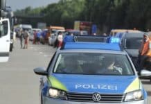 LKW und PKW touchiert: Betrunkener fährt im Saarland durch Rettungsgasse