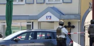 ++ Geiselnahme in Bank in Sinzig laut Polizei beendet ++ Täter auf der Flucht ++