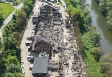 Asbestgefahr? Behörde warnt vor Schadstoffen nach Großbrand in Bollendorf