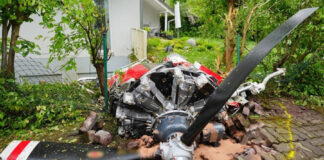 UPDATE: Trümmerfeld im Wohngebiet – Zwei Tote bei Absturz eines Kleinflugzeuges