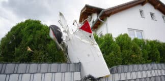 Zwei Tote nach Flugzeugabsturz: Kriminalpolizei und BFU untersuchen Trümmer