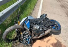Vollsperrung der A6 nach Motorradsturz: Biker nach Crash schwerverletzt