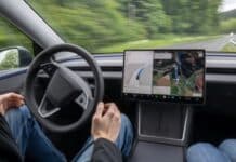 Pilotprojekt in der Eifel: Selbstfahrende Teslas bringen Schüler und Senioren ans Ziel