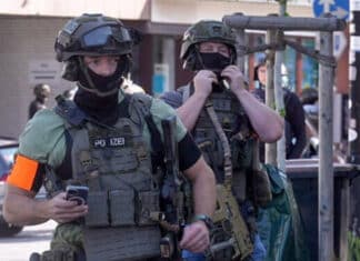 Polizei: Prüfen, ob es wirklich Geiselnahme war