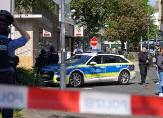 Menschen aus Bank befreit – Was wir wissen und was nicht