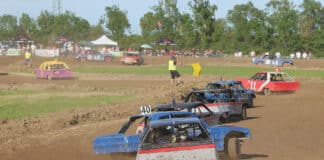 2. Lauf der Stock-Car-Meisterschaft: Spektakuläre Duelle und zahlreiche Blechschäden