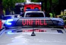 Lkw kippt bei St. Ingbert um – Fahrer schwer verletzt
