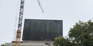 Theater Trier: Sanierung des Bühnenturms gestartet – Photovoltaik statt Kupferfassaden