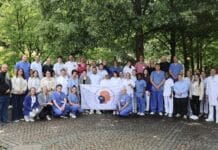 Brüderkrankenhaus Trier beteiligt sich an Aktion „Delir-Flagge auf Reisen“