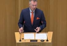 AfD-Fraktionschef Büge wirft Schnieder „wolkige Versprechungen“ vor