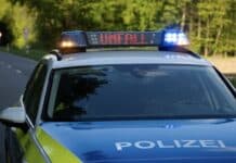 Schwerer Unfall im Hunsrück: PKW überschlägt sich und fängt Feuer – Zeugen helfen Fahrer