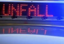 RLP: 63-Jährige stirbt bei Autobahnunfall – gegen Leitplanke und in Graben gefahren
