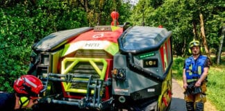 Großeinsatz bei Waldbrand: Löschroboter als Experte für schwere Einsätze