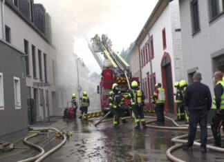 Wohnhaus brennt in Schweich – Mehrere Verletzte