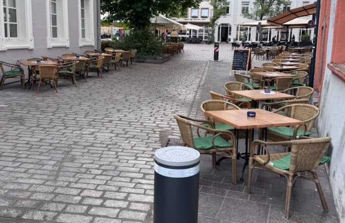 Neue versenkbare Poller am Stockplatz in Trier sichern die Zufahrt zum Hauptmarkt