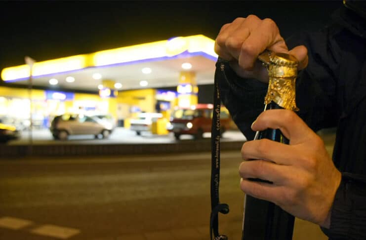 Hunsrück: Drei Überfälle in einer Nacht: Tankstellen-Frikadellen-Räuber verurteilt