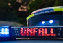Crash auf der B51 bei Saarburg: Drei Verletzte nach Fahrzeugüberschlag