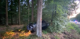 Hunsrück: Pkw überschlägt sich nach Ausweichmanöver – Verursacher haut einfach ab