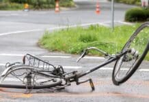 Wittlich: 68-jährige Fahrradfahrerin knallt gegen Zaun – Krankenhaus
