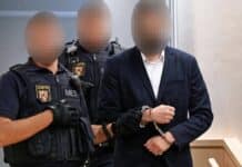 ++ Aktuell: Tödlicher Angriff auf Zugbegleiter – Diese Strafe verhängt das Gericht ++